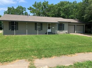 324 Hargett St, Clute, TX 77531