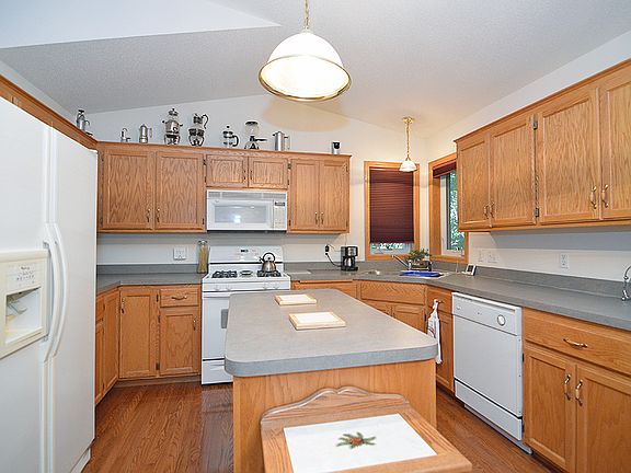 5th image of 176 Appaloosa Ct