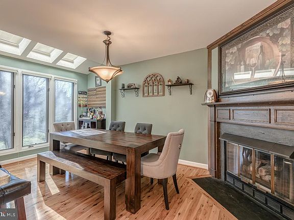 3rd image of 6075 Joust Ln