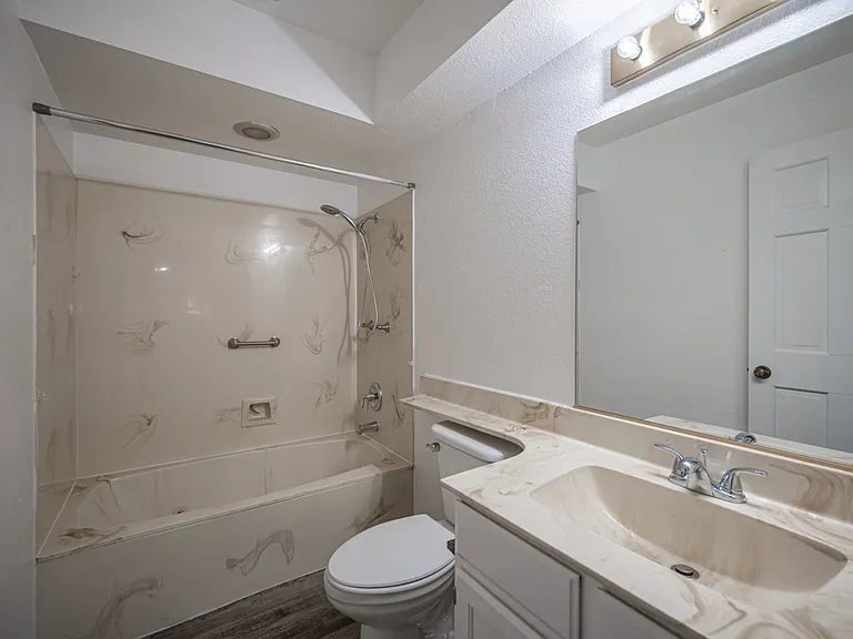 1406 Santa Margarita St #B — Photo 33
