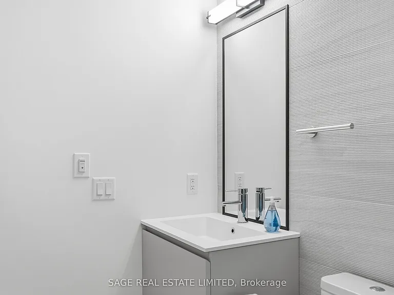 761 Queen St E #504 — Photo 16