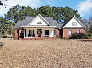 117 Sweetbriar Lakes Dr, Thomasville, GA 31757