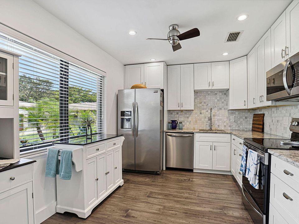 1st image of 1563 Palmland Drive