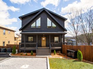 2828 Sequoia Rd, Pigeon Forge, TN 37863