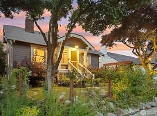 2736 37th Ave SW, Seattle, WA 98126