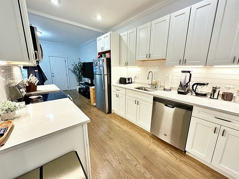 89 Princeton St #1 — Photo 6