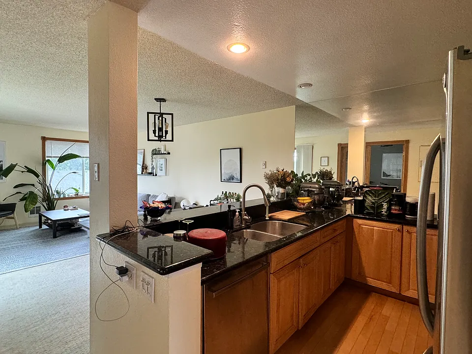 17431 Ambaum Blvd S #0