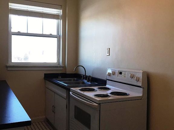 4th image of 654 4th Ave N APT 601