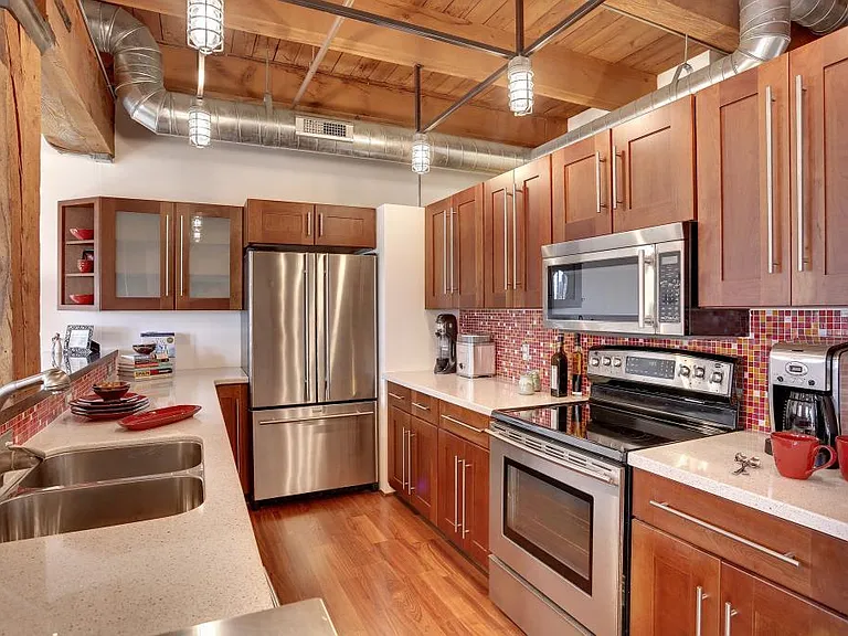 400 N 1st St #408 — Photo 3