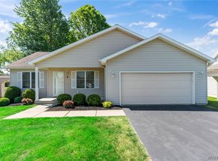 4 Alexander Pkwy, North Tonawanda, NY 14120