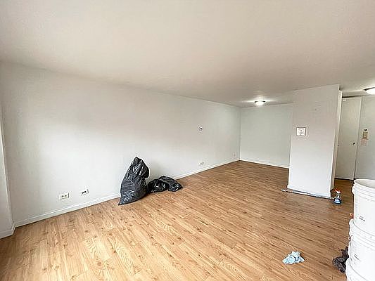 5th image of 410 Saint Nicholas Ave #1A
