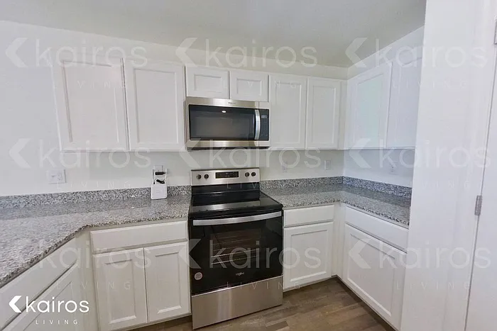3024 NE 1st Ave — Photo 9