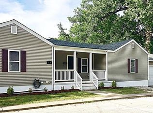 215 Benton Dr, Festus, MO 63028