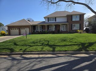 2 Canal Dr, Poquoson, VA