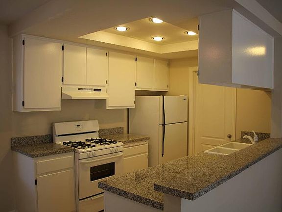 4th image of 552 Canyon Dr Unit 23