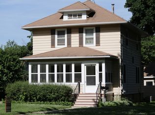 325 S Harrison St, Batavia, IL 60510