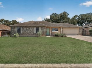324 BUNKER HL, Pleasanton, TX 78064