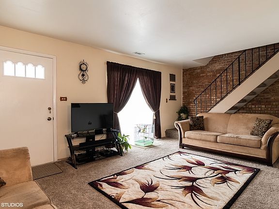 2nd image of 103 Daniel Ct