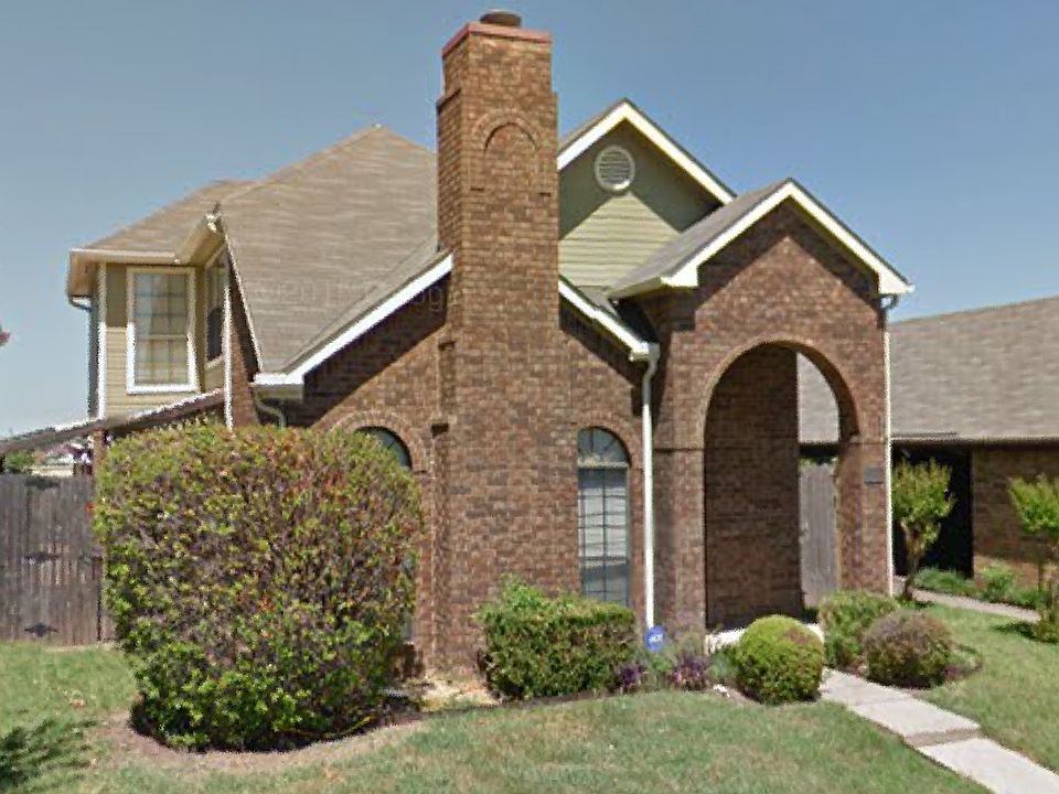 1st image of 1712 Liberty Ln