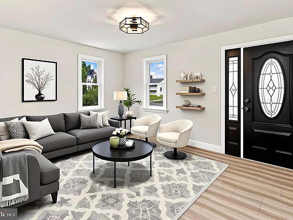 5th image of 421 Beacon Ave