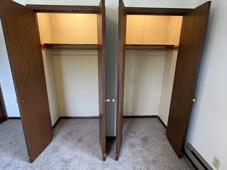 470 Monroe St #8 — Photo 10
