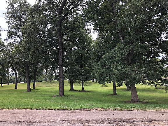 3rd image of 1104 County Road 960n