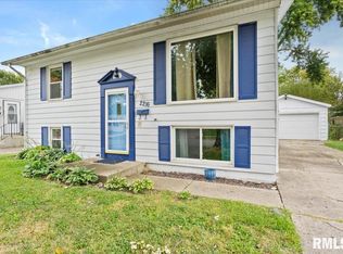 2216 Ramsey Rd, Springfield, IL 62702