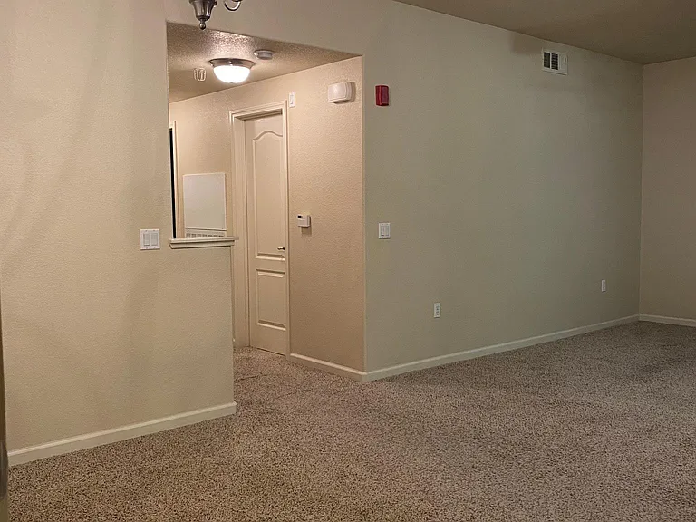 700 Moon Cir — Photo 15