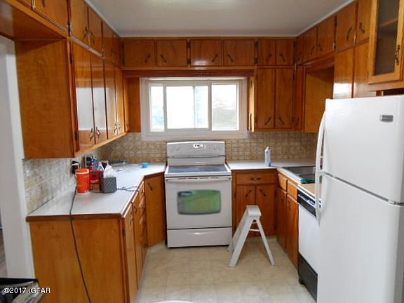 5th image of 1426 2nd Ave NW