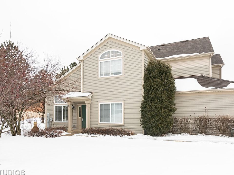1st image of 3613 Roanoke Ave #3613