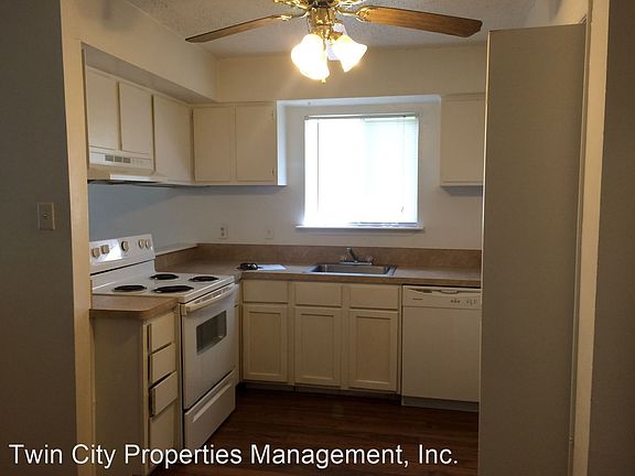 3rd image of 218A Richards St