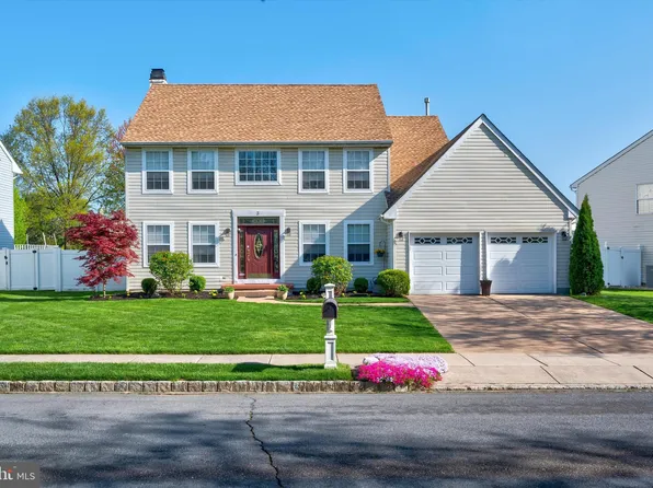 3 Northgate Dr, Laurel Springs, NJ 08021