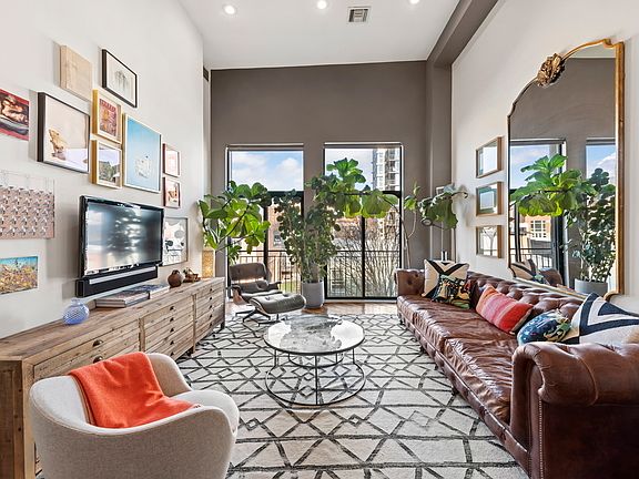 3rd image of 105 Lexington Ave APT 4H