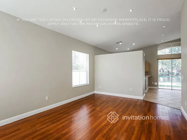 2345 SW 131st Ave — Photo 3