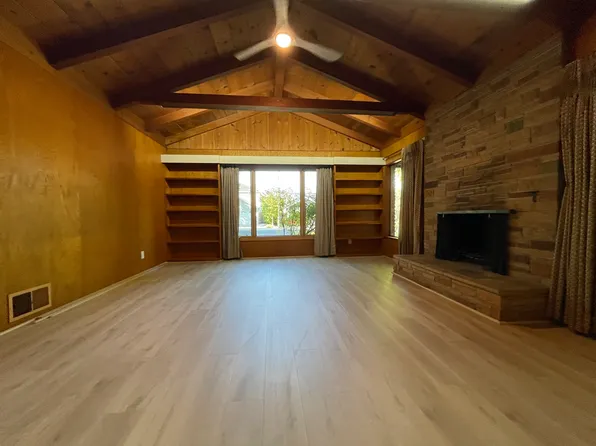 2746 Cowper St, Palo Alto, CA 94306