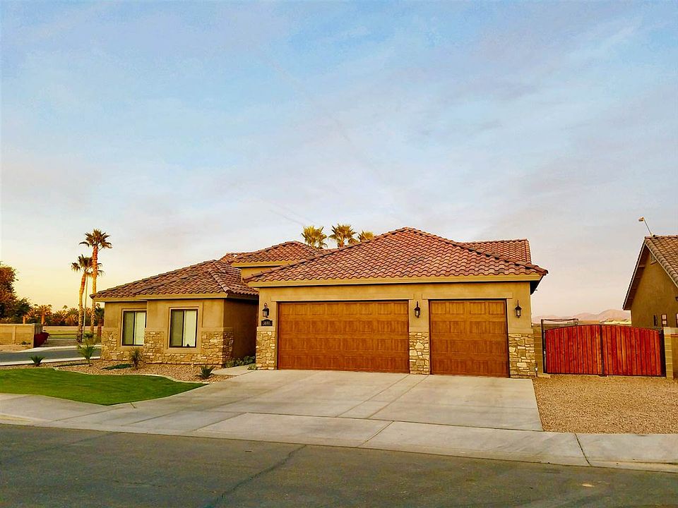 1st image of 3699 S Plowman Dr