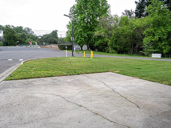 4th image of 9060 Auburn Folsom Rd #1