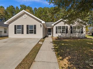 11 Cordage Cir, Port Wentworth, GA 31407