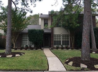 810 Heathgate Dr, Houston, TX 77062