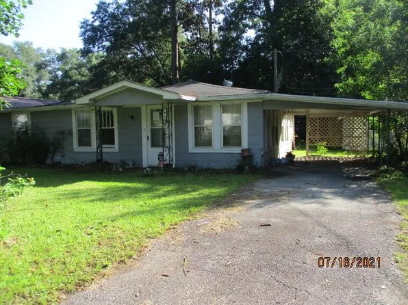 1819 Tallokas St, Moultrie, GA 31768