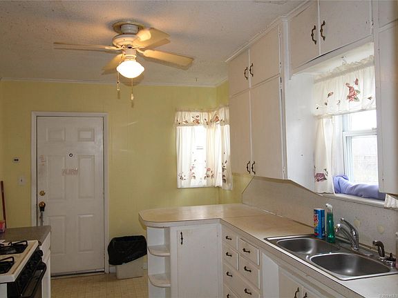 2nd image of 3211 E Admiral Blvd