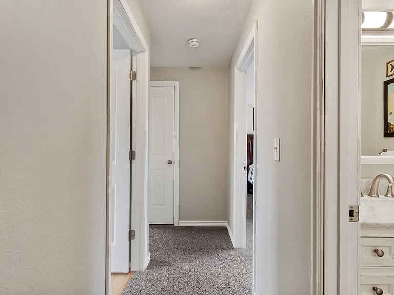 1897 E Quincy Dr — Photo 17