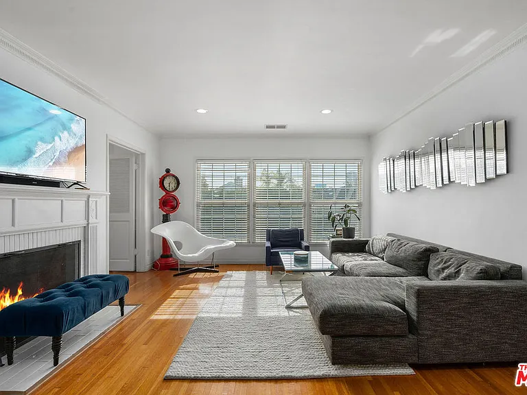 9645 W Olympic Blvd #1/2 — Photo 4