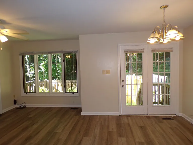 8305 Ridge Crossing Ln — Photo 6