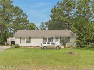 19457 Lennis Cuevas Rd, Saucier, MS 39574