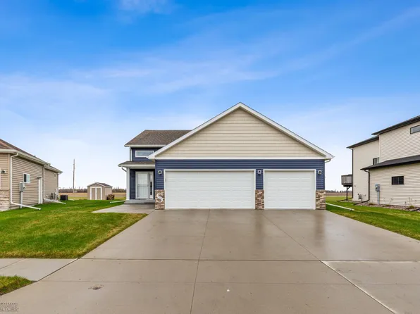 1714 75th Ave S, Fargo, ND 58104