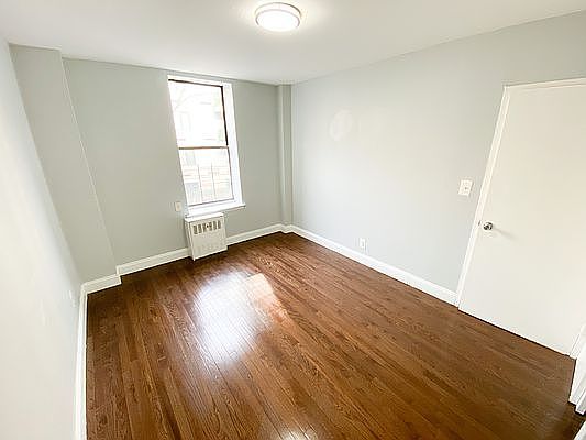 5th image of 922 Bronx Park S #2G
