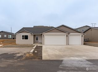 1916 N Mineral Pl, East Wenatchee, WA 98802