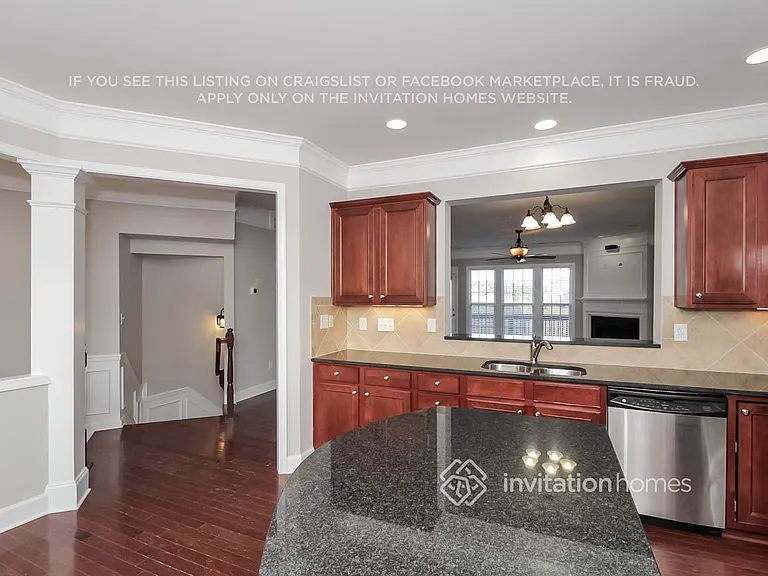 4857 Colchester Ct SE — Photo 5