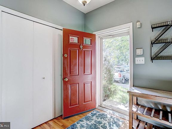 5th image of 721 Marianne Ln